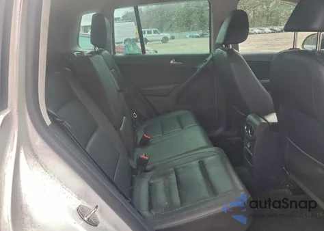 2012 Volkswagen Tiguan S z USA, uszkodzony, nr VIN WVGAV7AX6CW564632